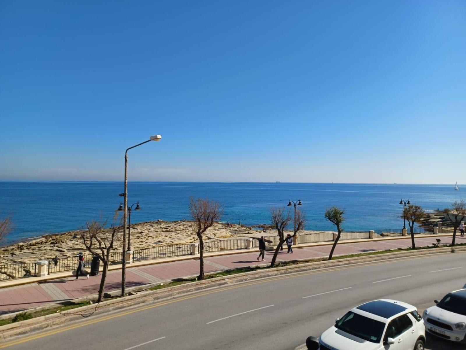 Beachfront Sliema Apartment Zewnętrze zdjęcie
